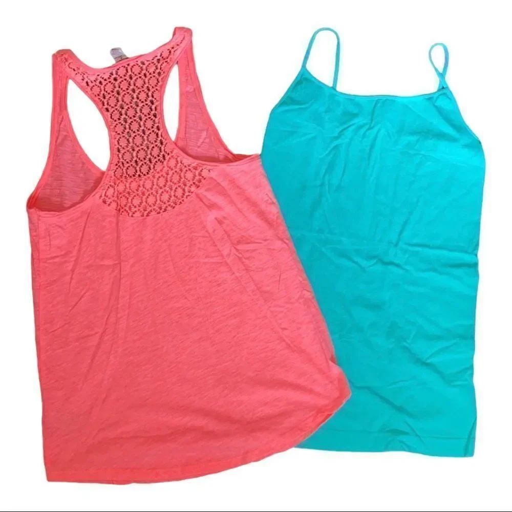 2 Summer Tank Tops - Picture 2 of 9